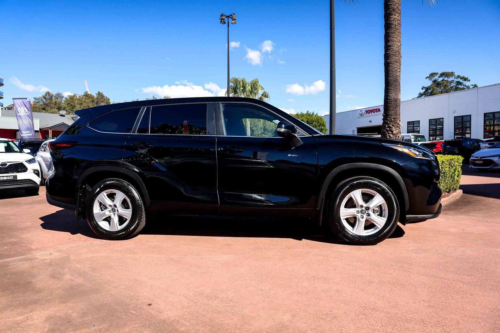 2025 Toyota Kluger GX AWD in Black