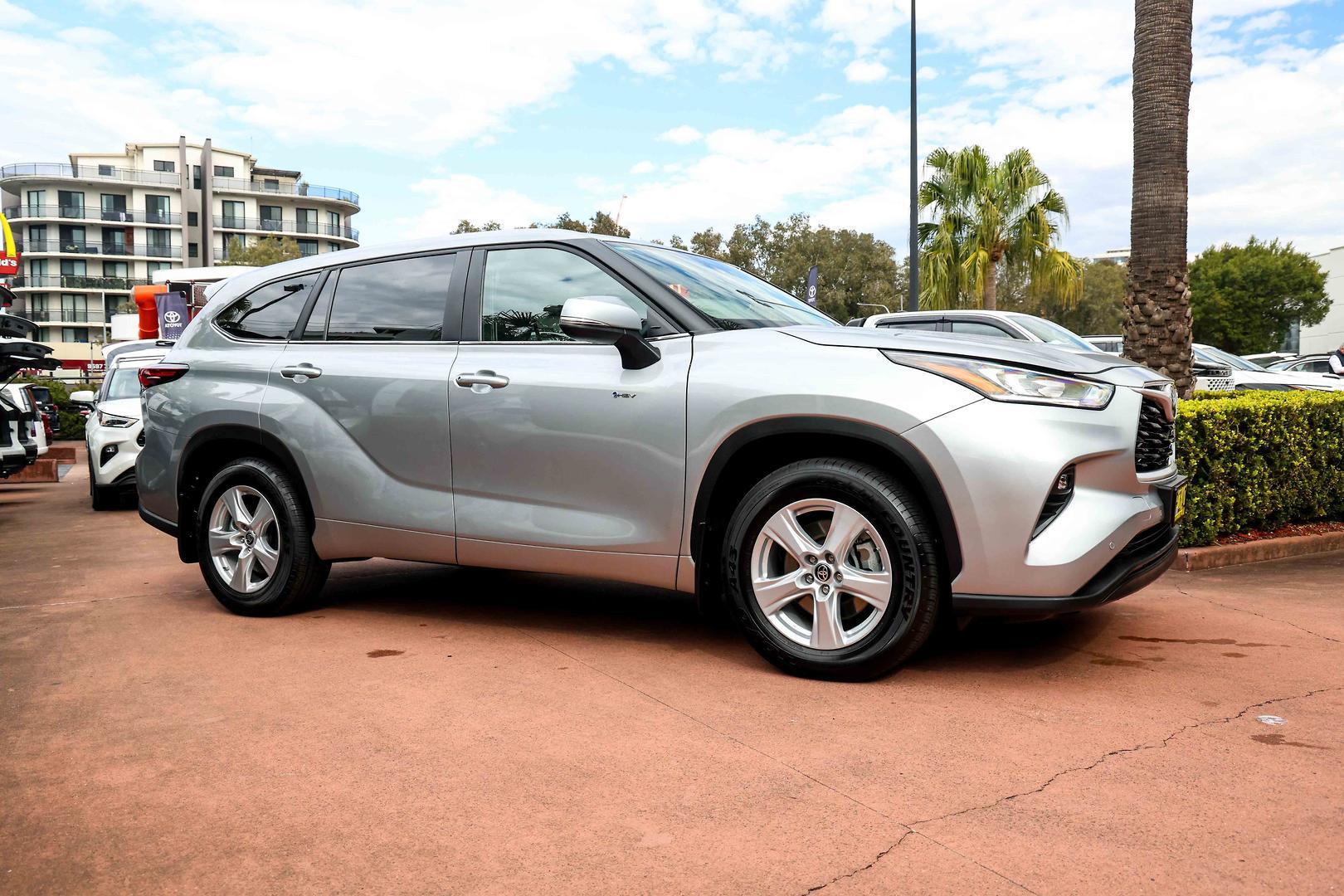 2025 Toyota Kluger GX AWD in Silver