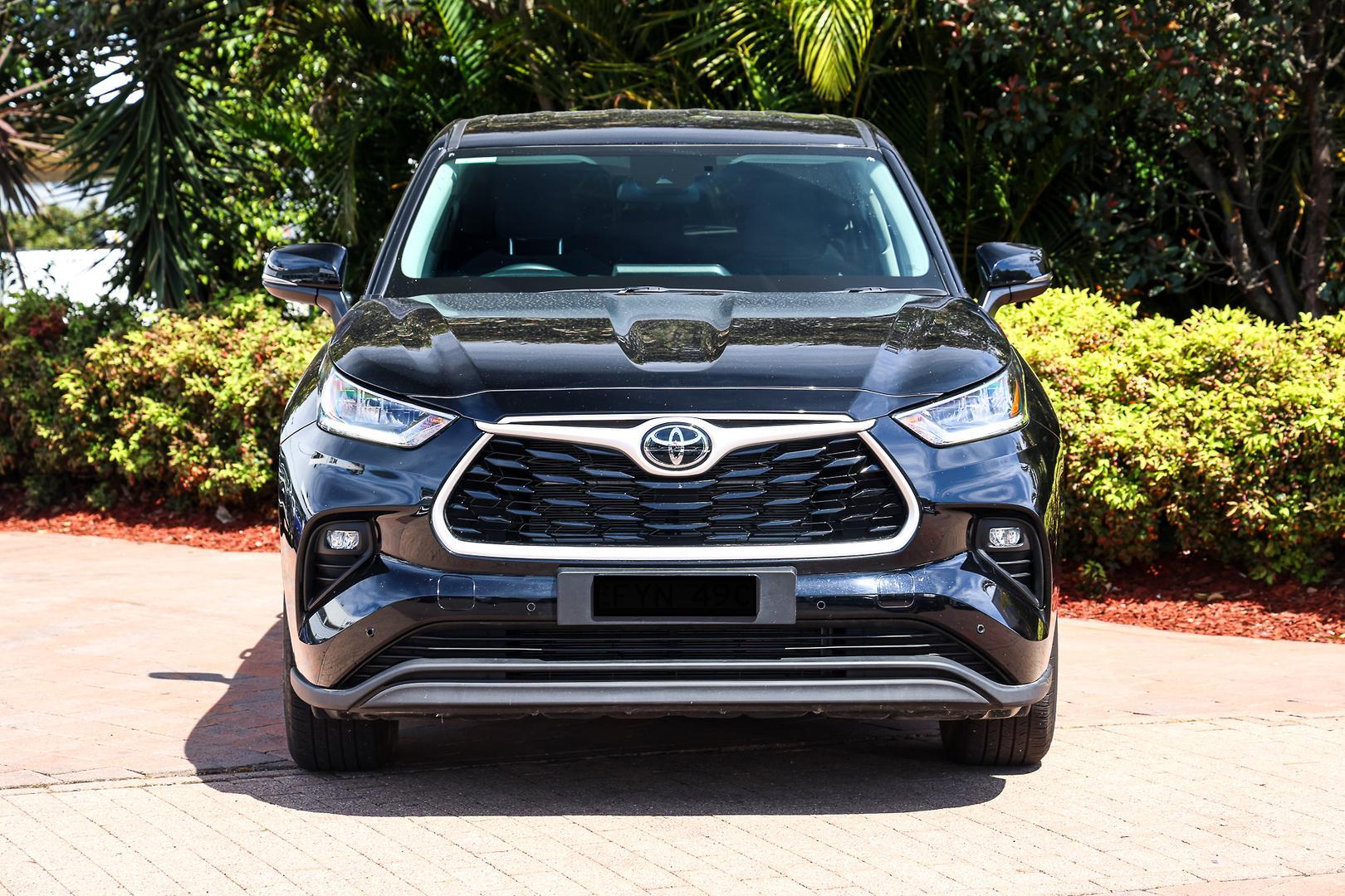 2025 Toyota Kluger GX AWD in Black