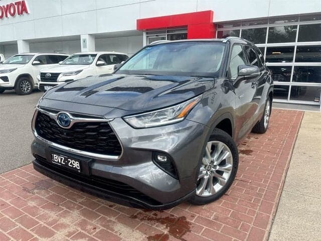 2021 Toyota Kluger Grande in Silver