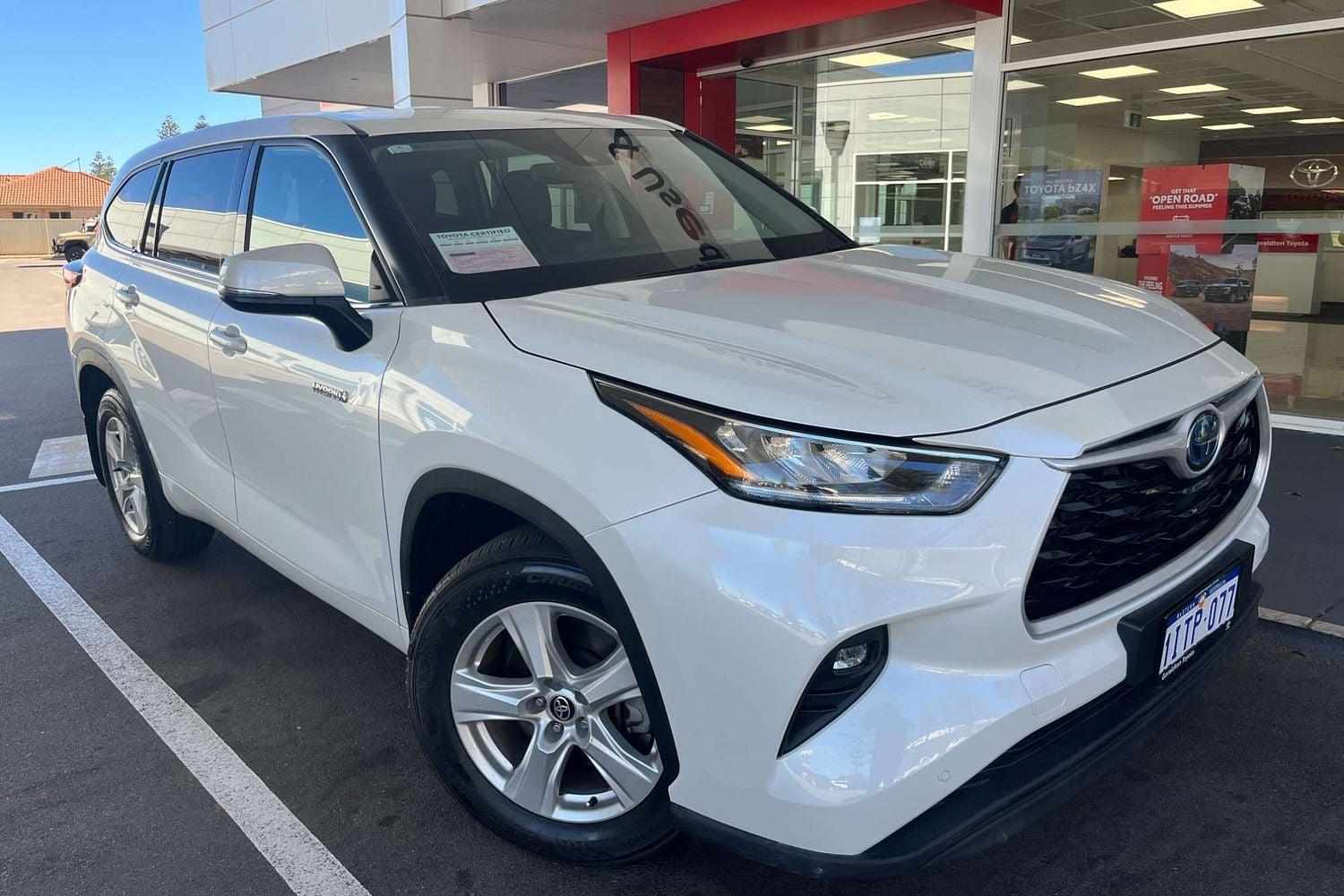 2022 Toyota Kluger GX in White