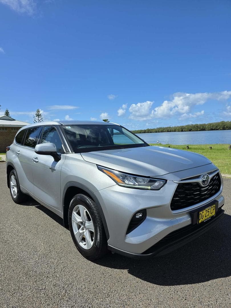 2022 Toyota Kluger GX in Silver