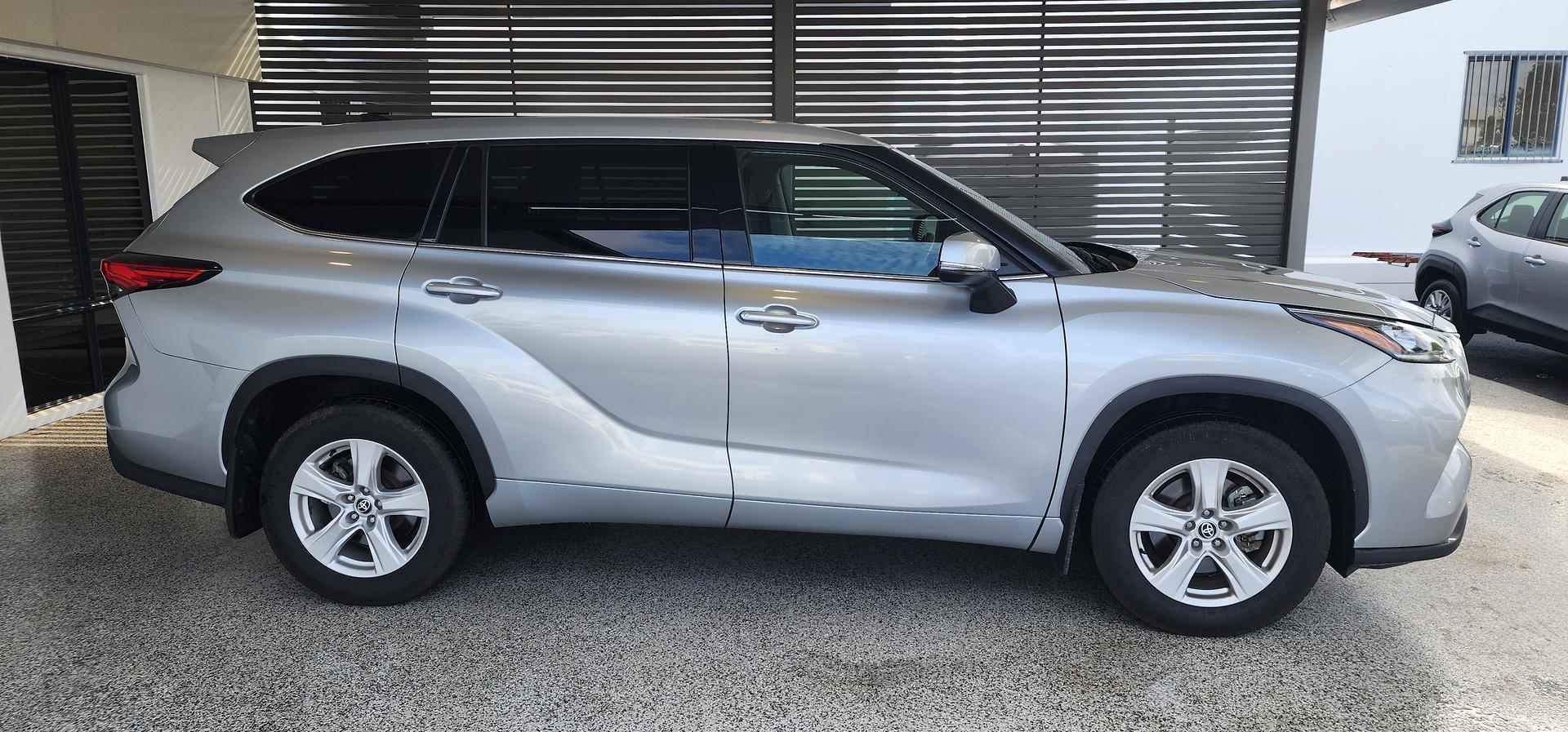 2022 Toyota Kluger GX in Silver