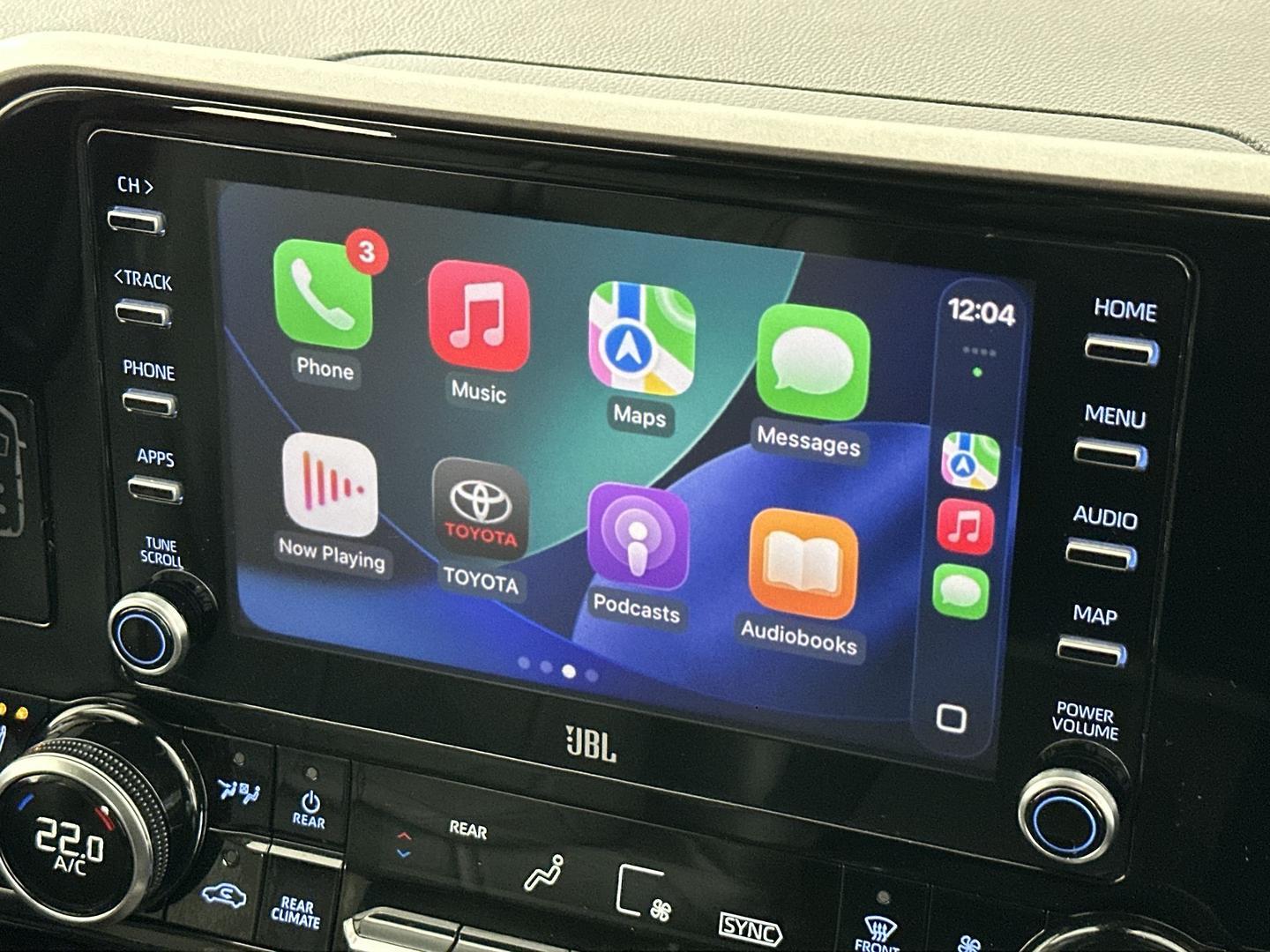 2022 Toyota Kluger Grande in White