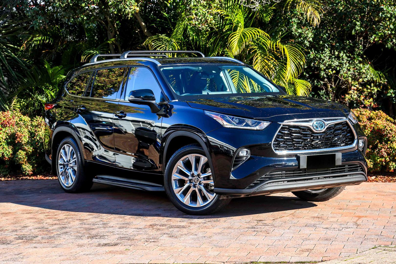 2023 Toyota Kluger AWD GRANDE in Black