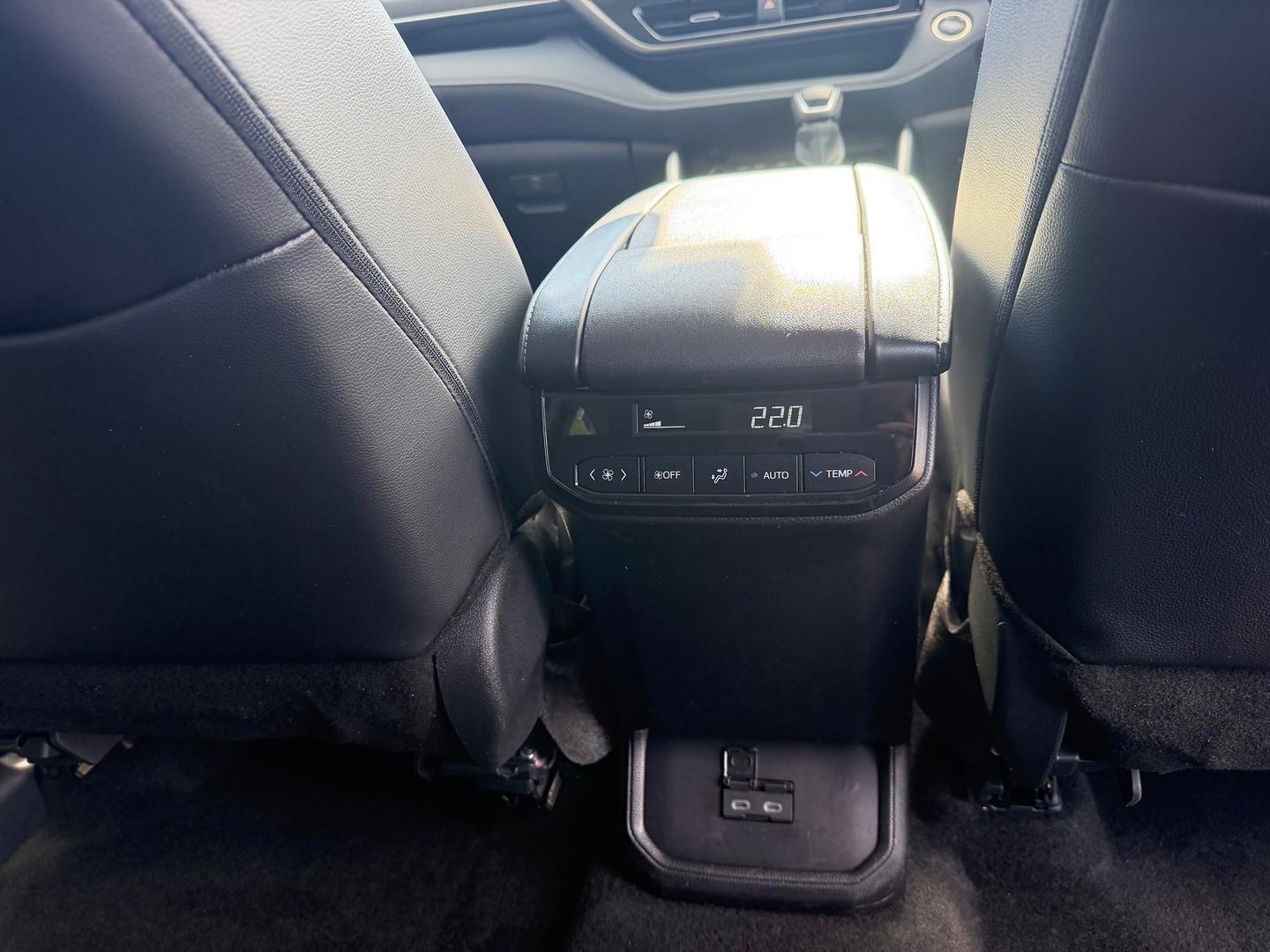 2024 Toyota Kluger GXL AWD in Black