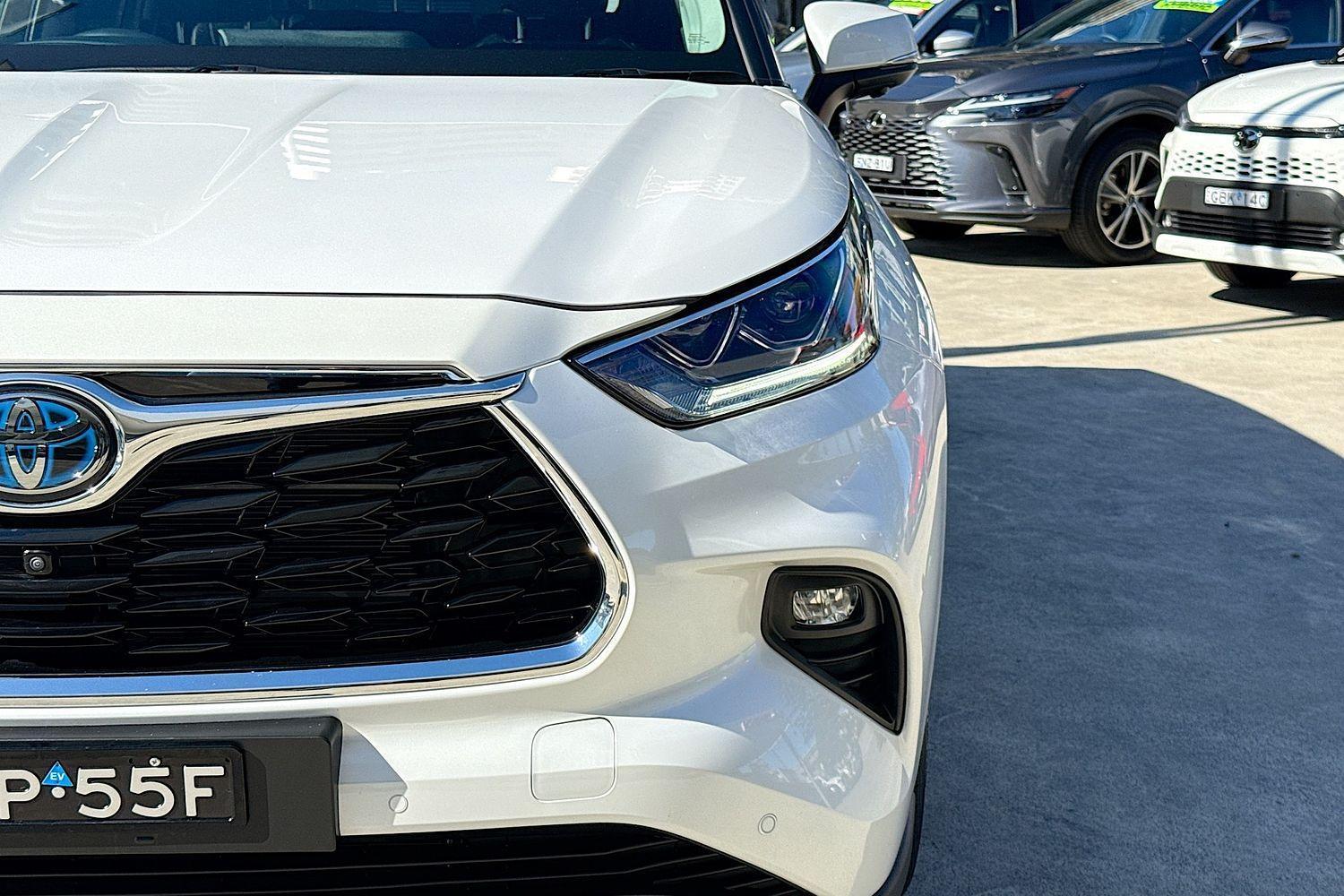 2024 Toyota Kluger AWD GRANDE in White