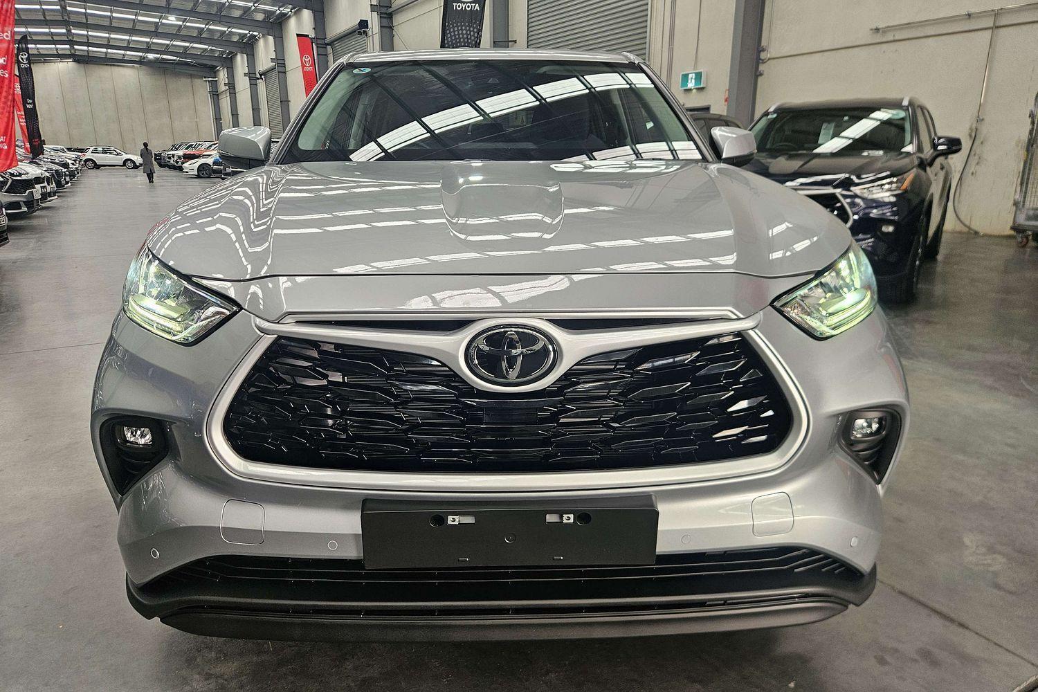 2024 Toyota Kluger GX AWD in Silver