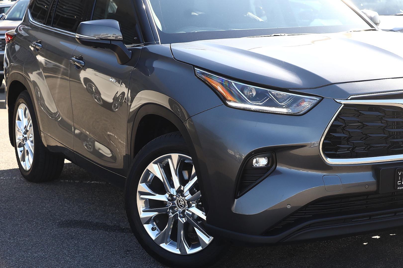 2024 Toyota Kluger AWD GRANDE in Silver