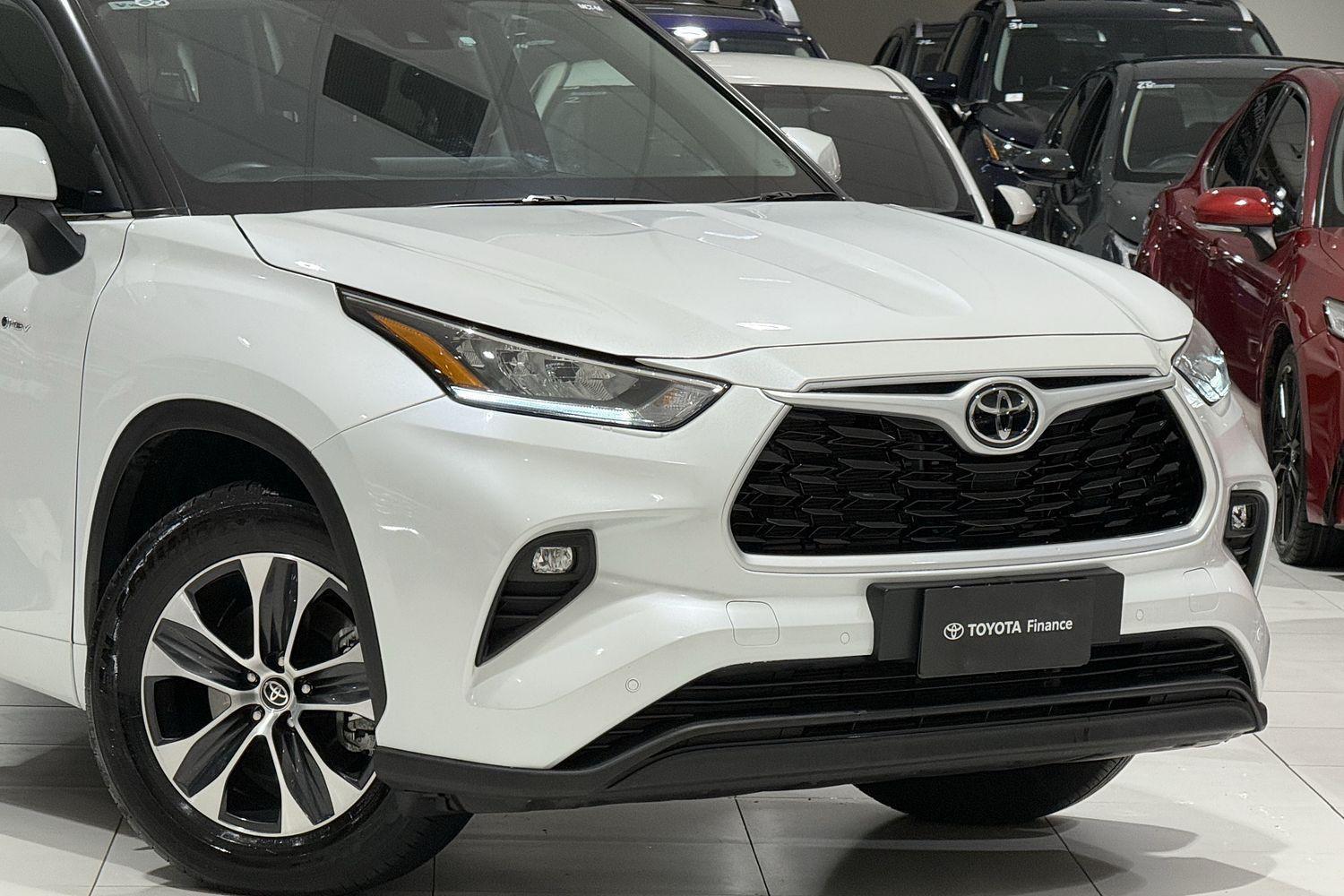 2025 Toyota Kluger GXL AWD in White