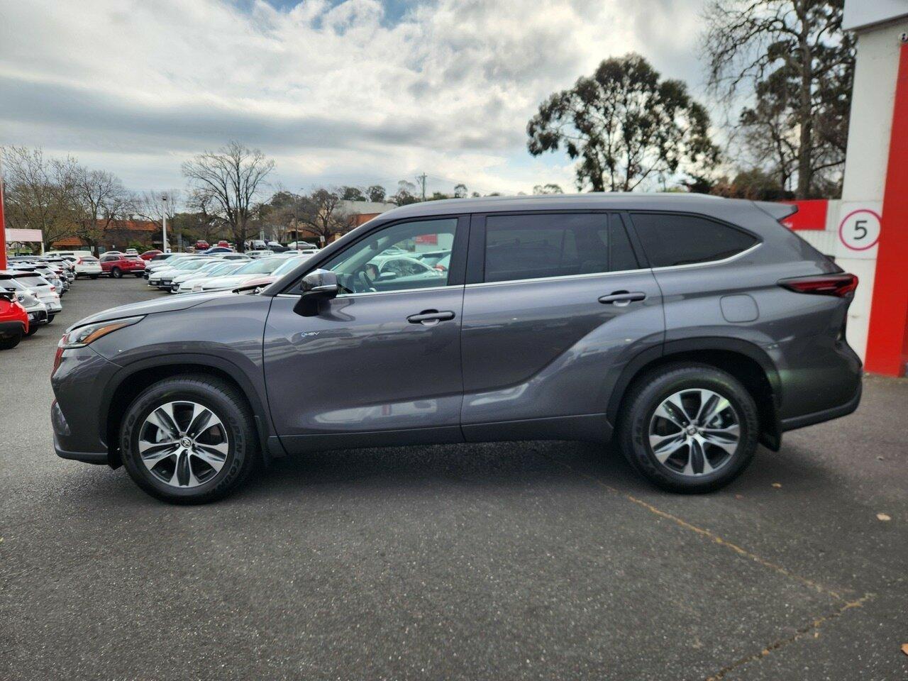 2025 Toyota Kluger GXL AWD in Silver