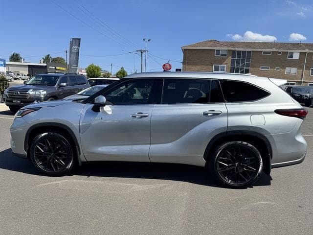2021 Toyota Kluger Grande in Silver