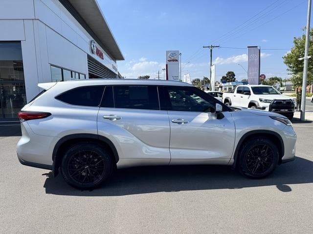 2021 Toyota Kluger Grande in Silver