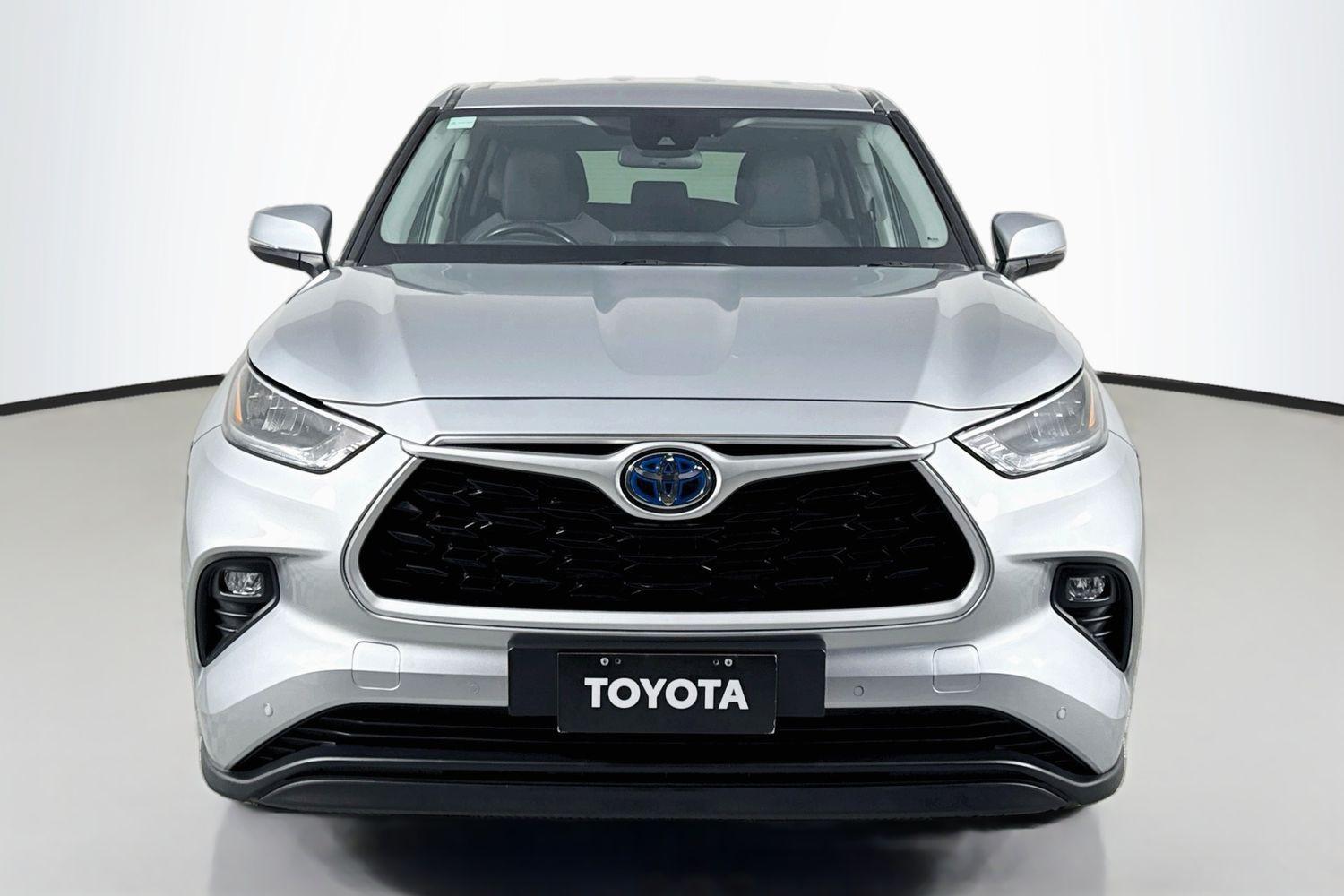 2023 Toyota Kluger GX in Silver