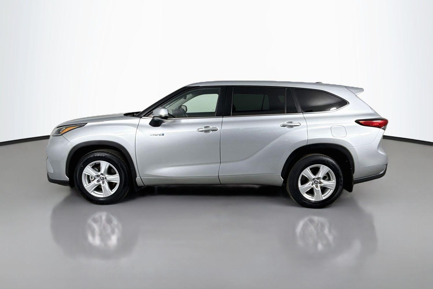 2023 Toyota Kluger GX in Silver