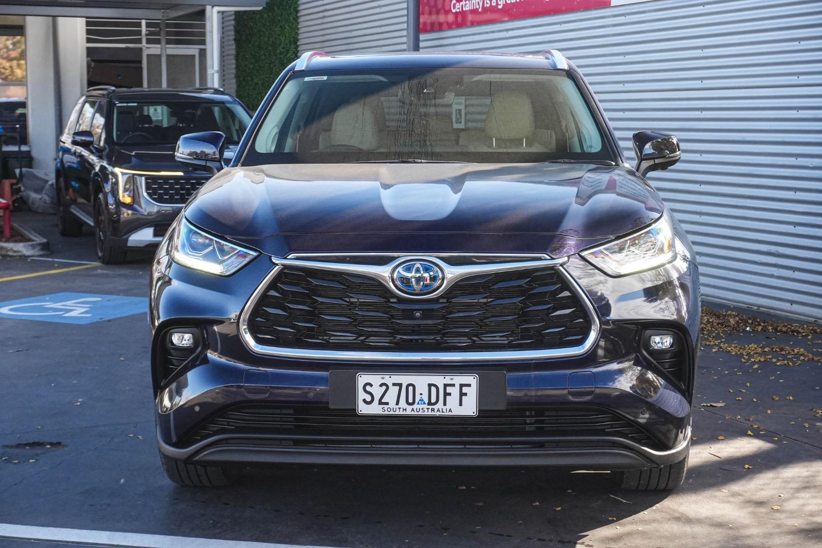 2024 Toyota Kluger AWD GRANDE in Blue