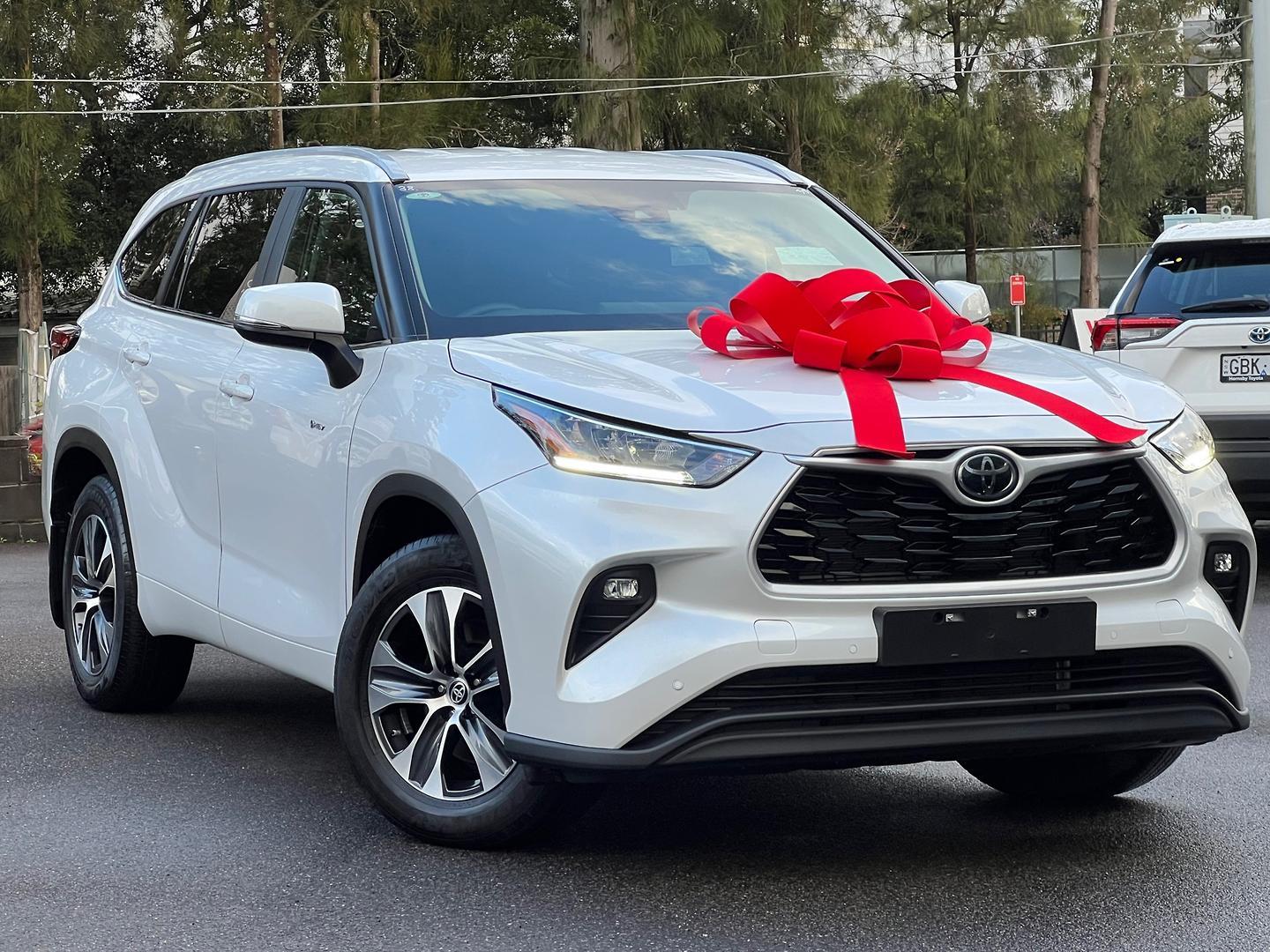 2024 Toyota Kluger GXL in White
