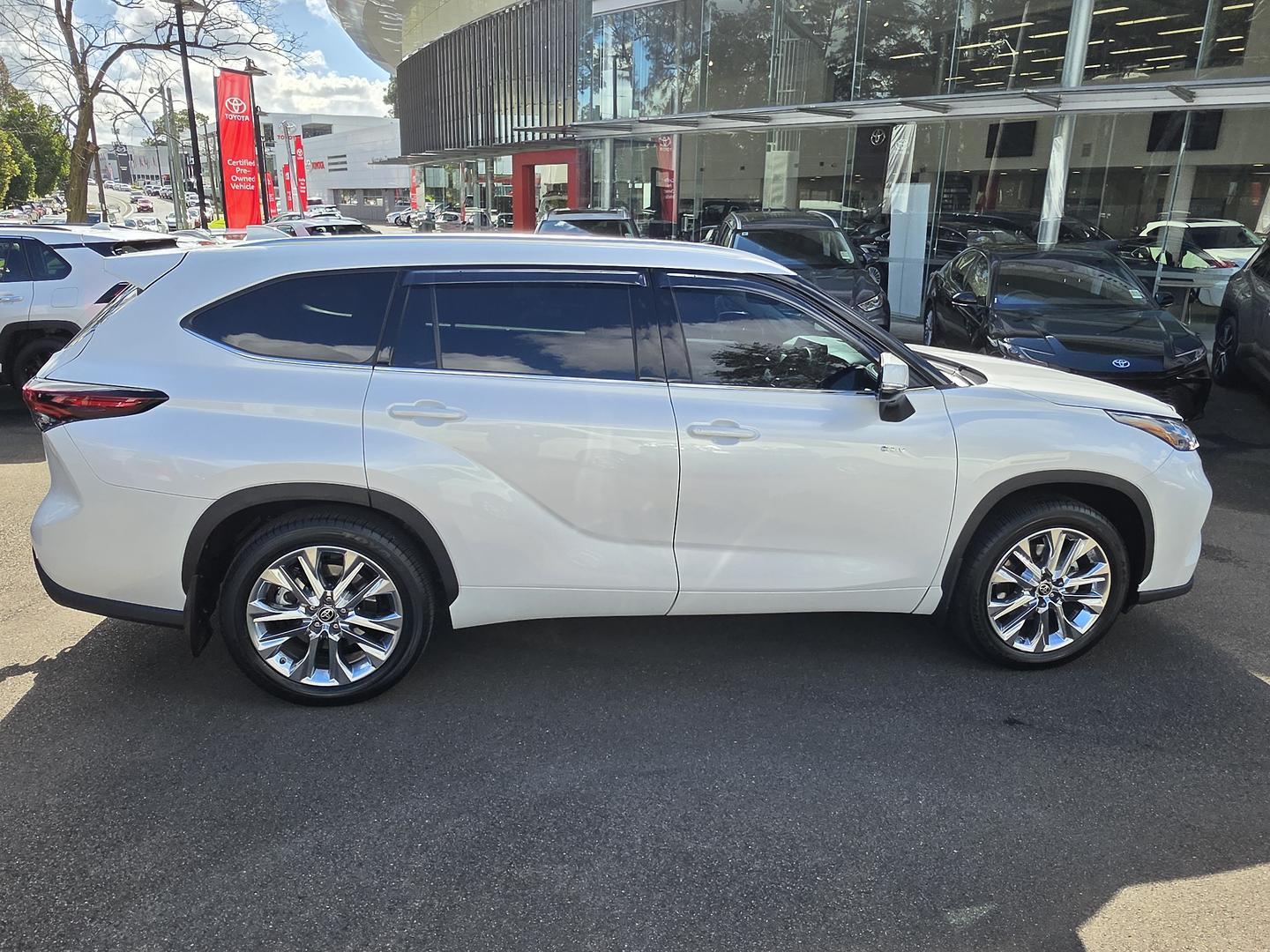 2025 Toyota Kluger AWD GRANDE in White