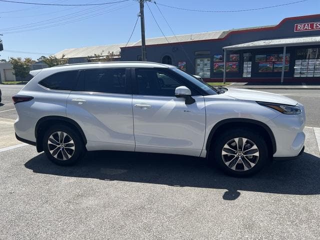 2025 Toyota Kluger GXL AWD in White