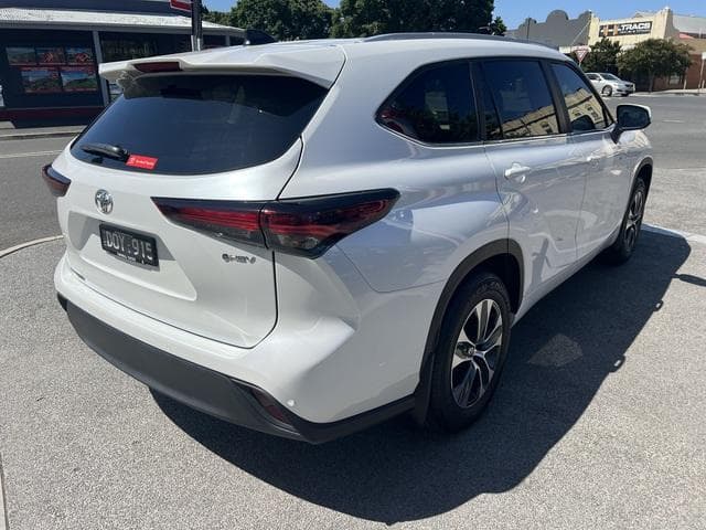 2025 Toyota Kluger GXL AWD in White