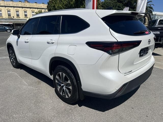 2025 Toyota Kluger GXL AWD in White