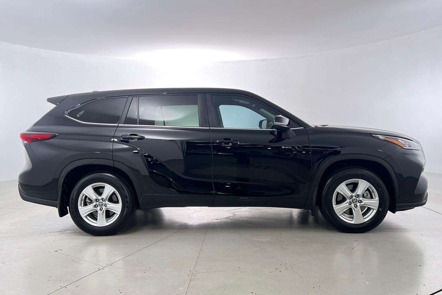 2025 Toyota Kluger GX AWD in Black