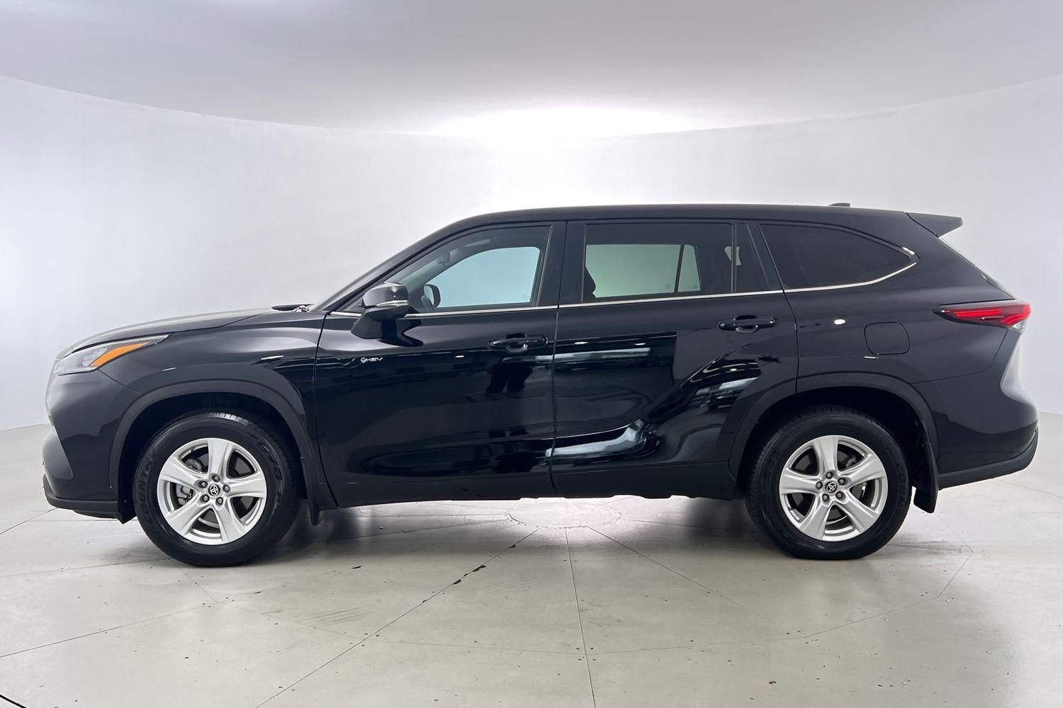 2025 Toyota Kluger GX AWD in Black