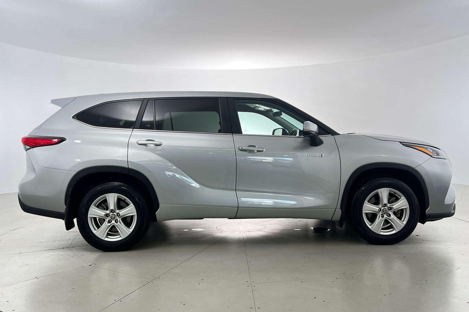 2023 Toyota Kluger GX AWD in Silver