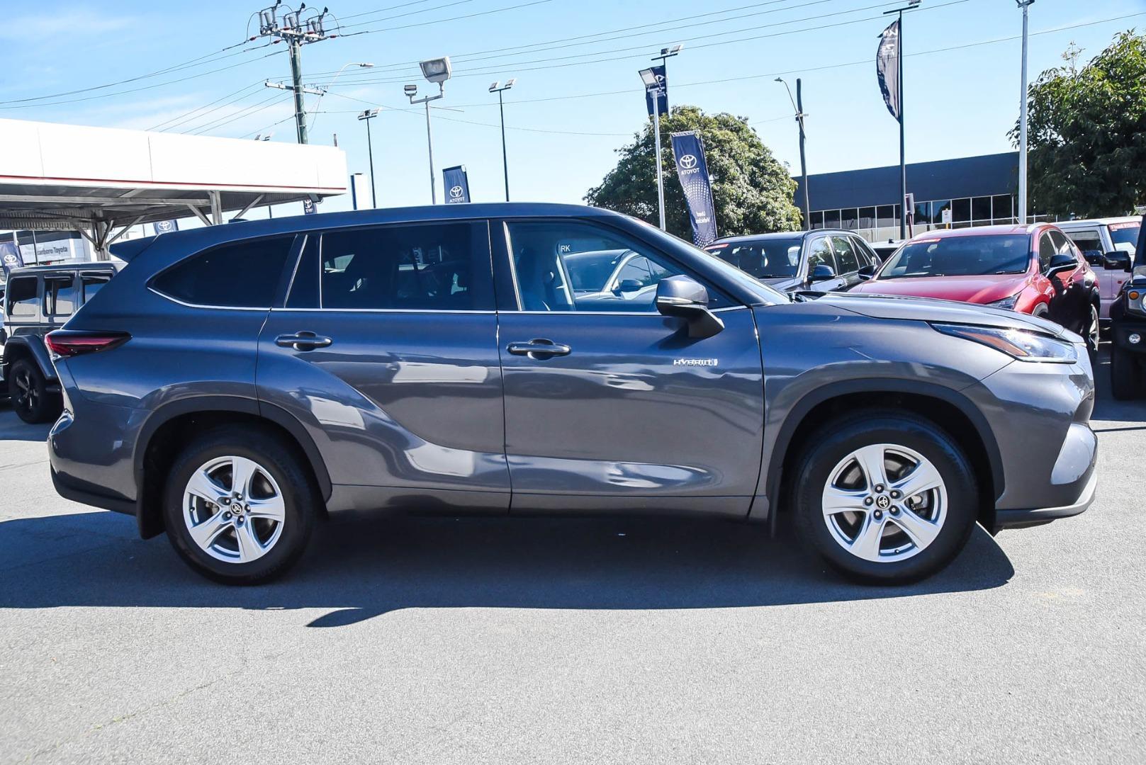 2024 Toyota Kluger GX in Grey
