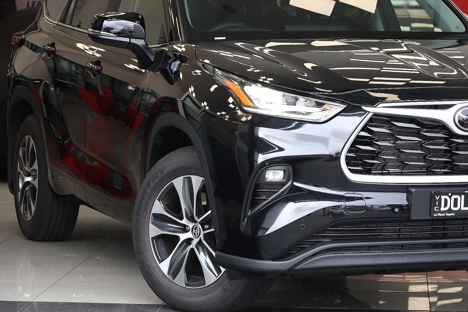 2025 Toyota Kluger GXL AWD in Black