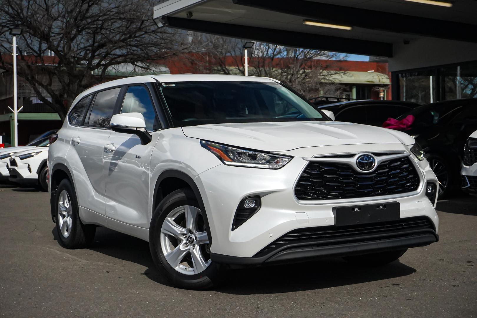 2025 Toyota Kluger GX AWD in White