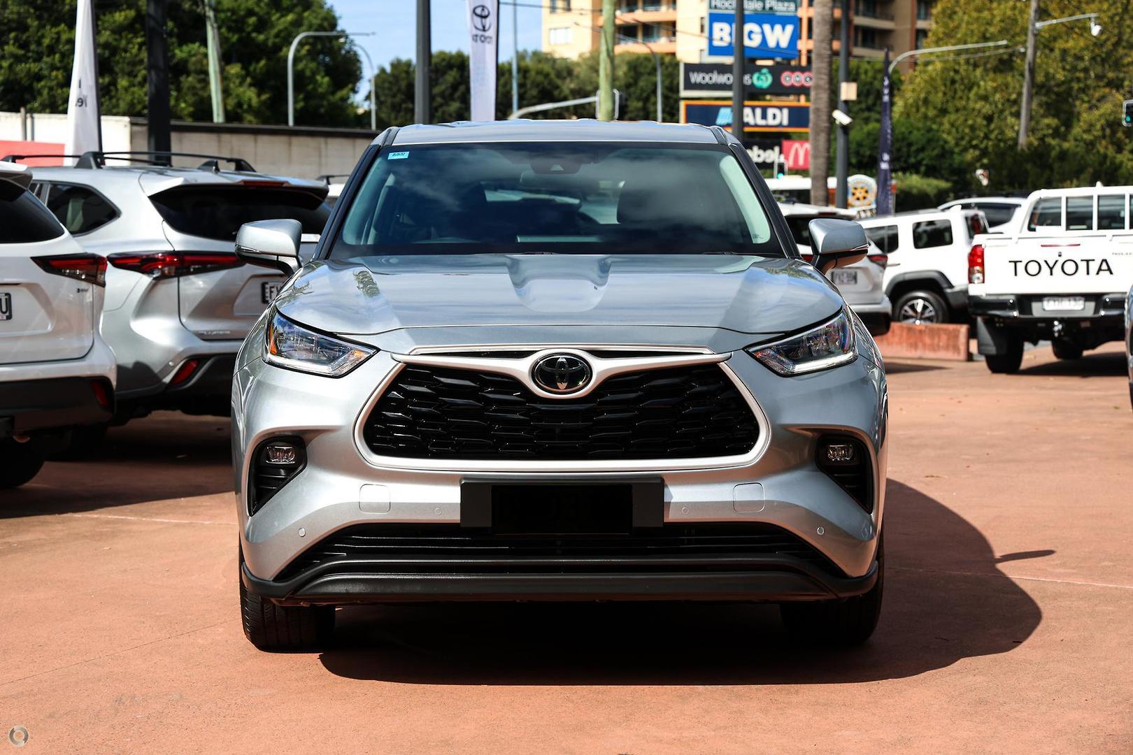 2025 Toyota Kluger GX AWD in Silver
