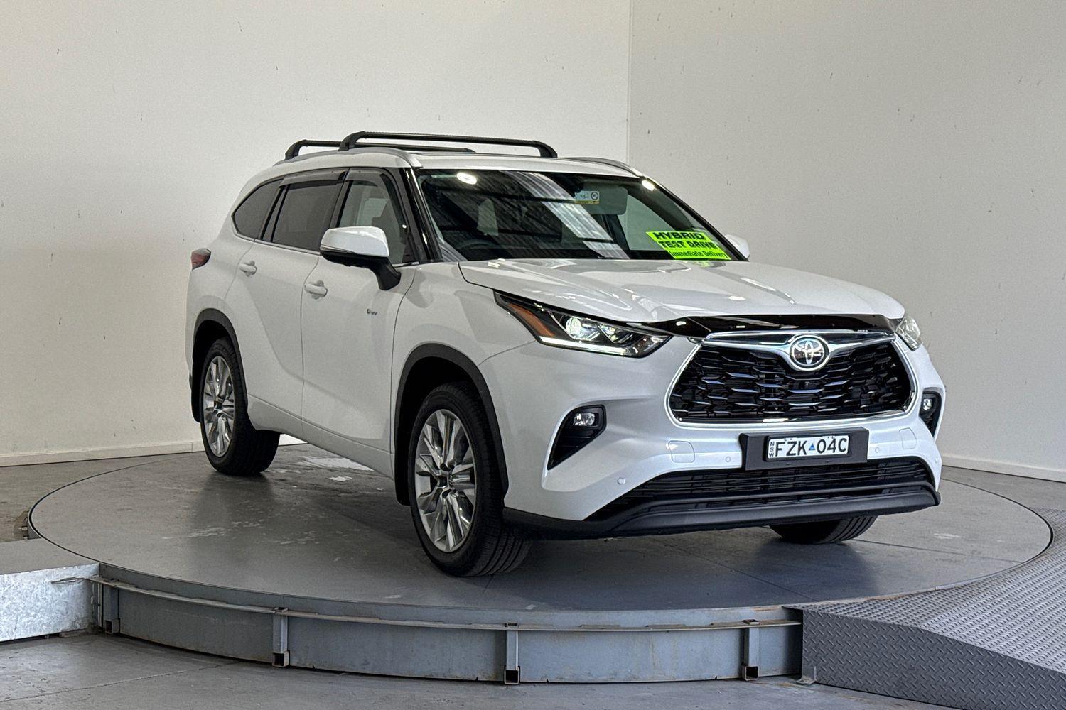 2025 Toyota Kluger AWD GRANDE in White