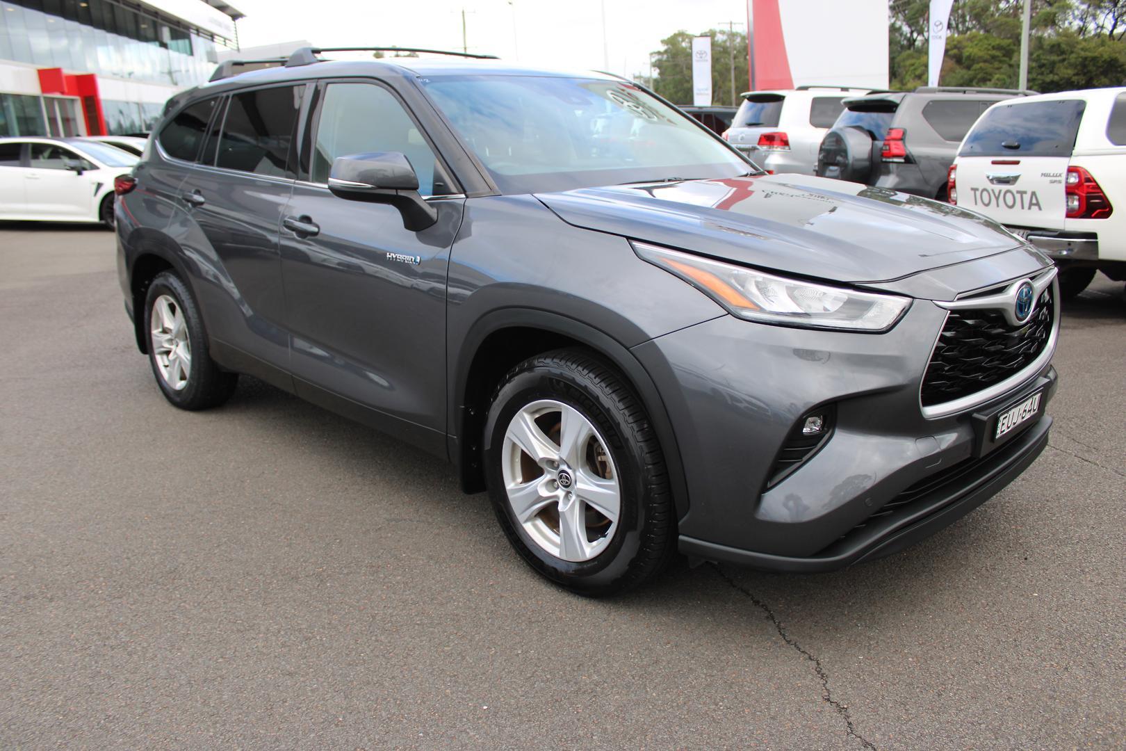2022 Toyota Kluger GX in Silver