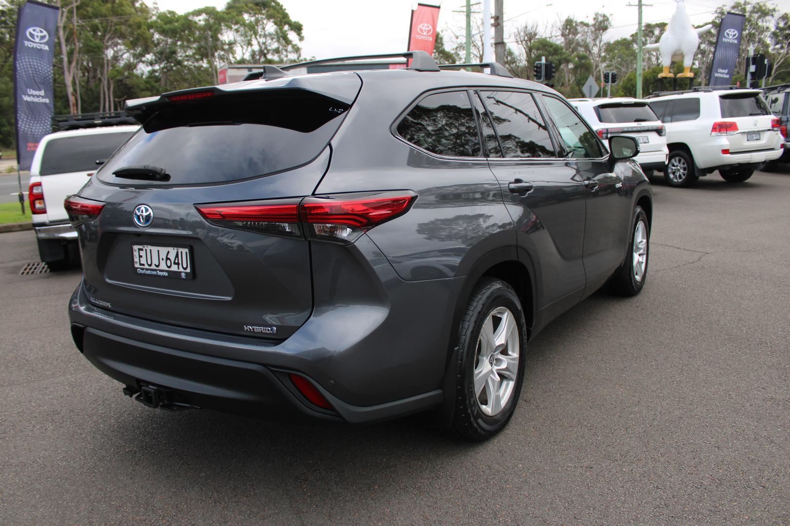 2022 Toyota Kluger GX in Silver