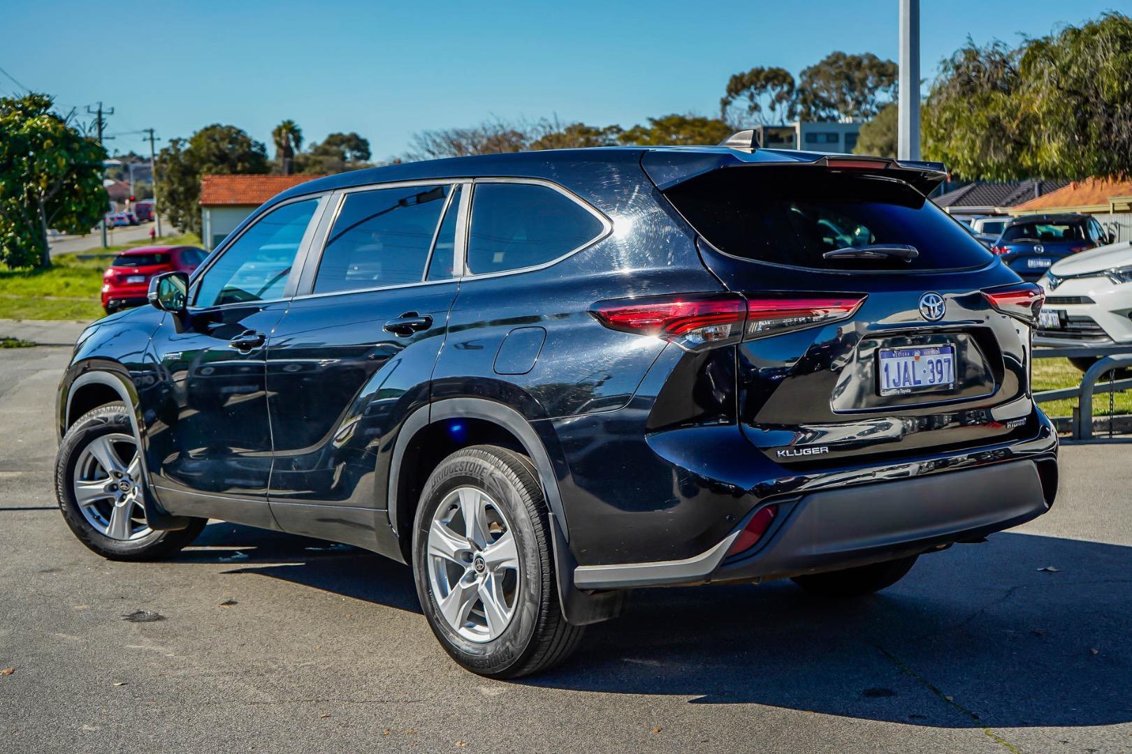2023 Toyota Kluger GX in Black