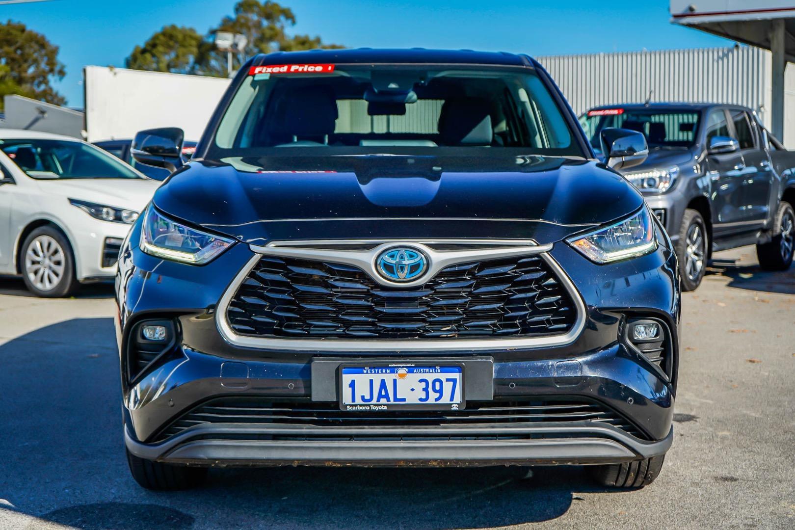 2023 Toyota Kluger GX in Black