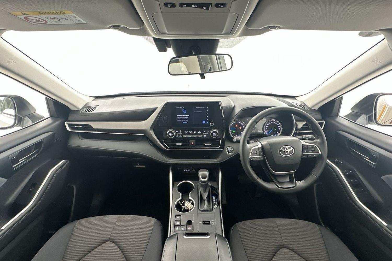2023 Toyota Kluger GX AWD in White