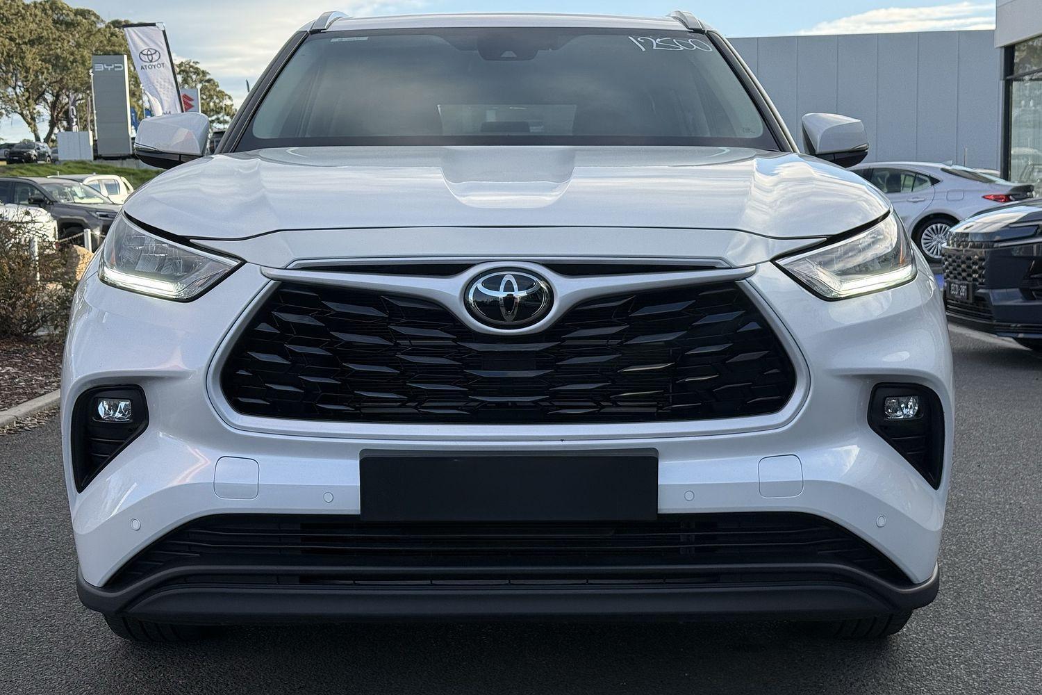 2025 Toyota Kluger GXL AWD in White