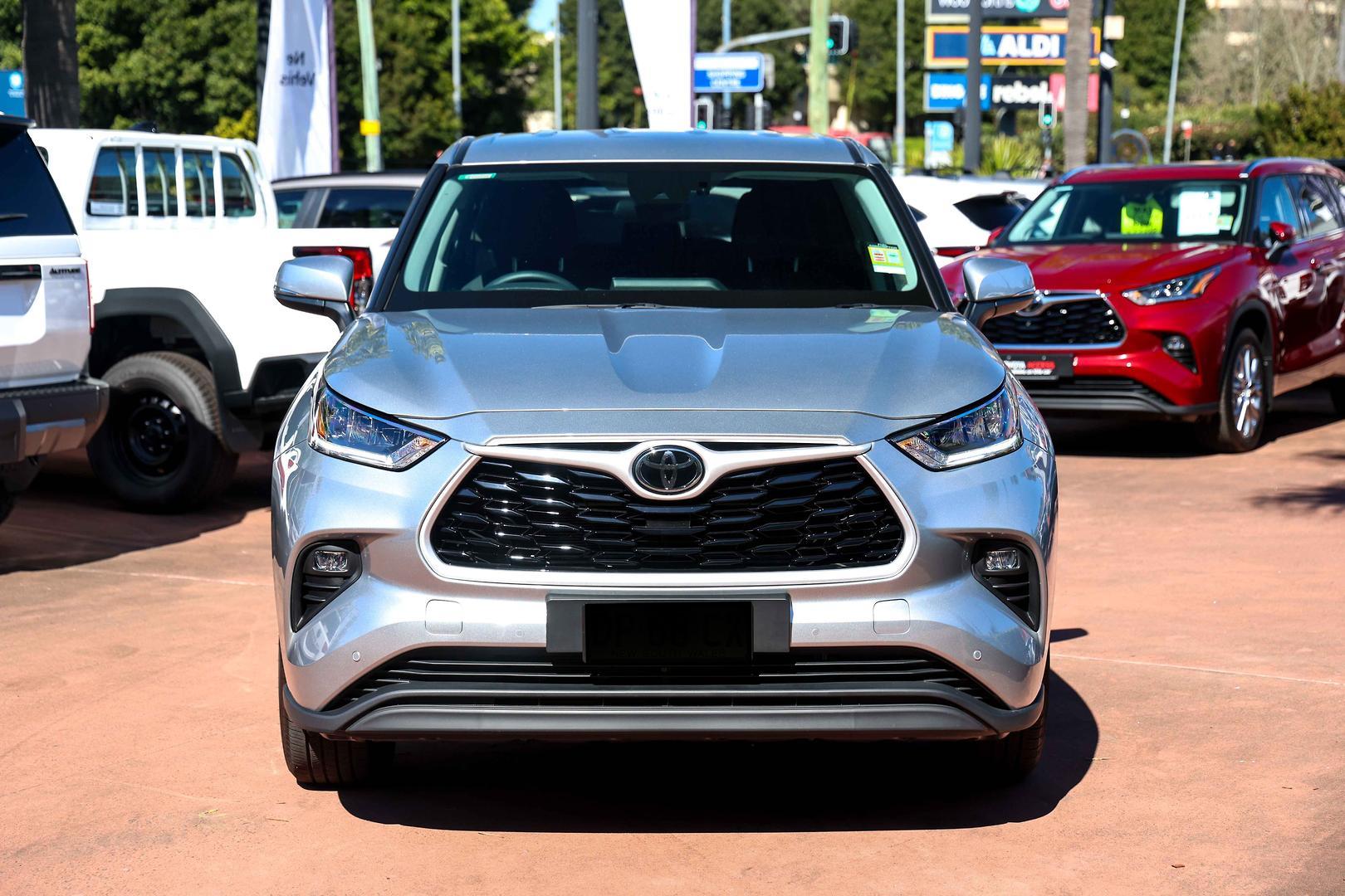 2025 Toyota Kluger GX AWD in Silver