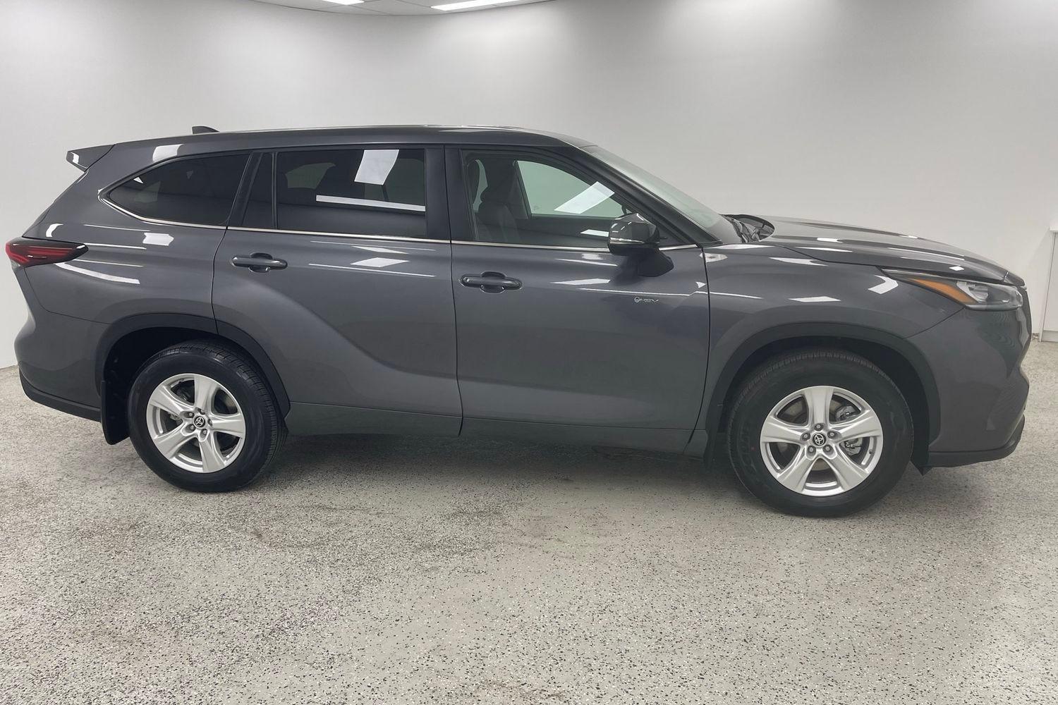 2025 Toyota Kluger GX AWD in Silver