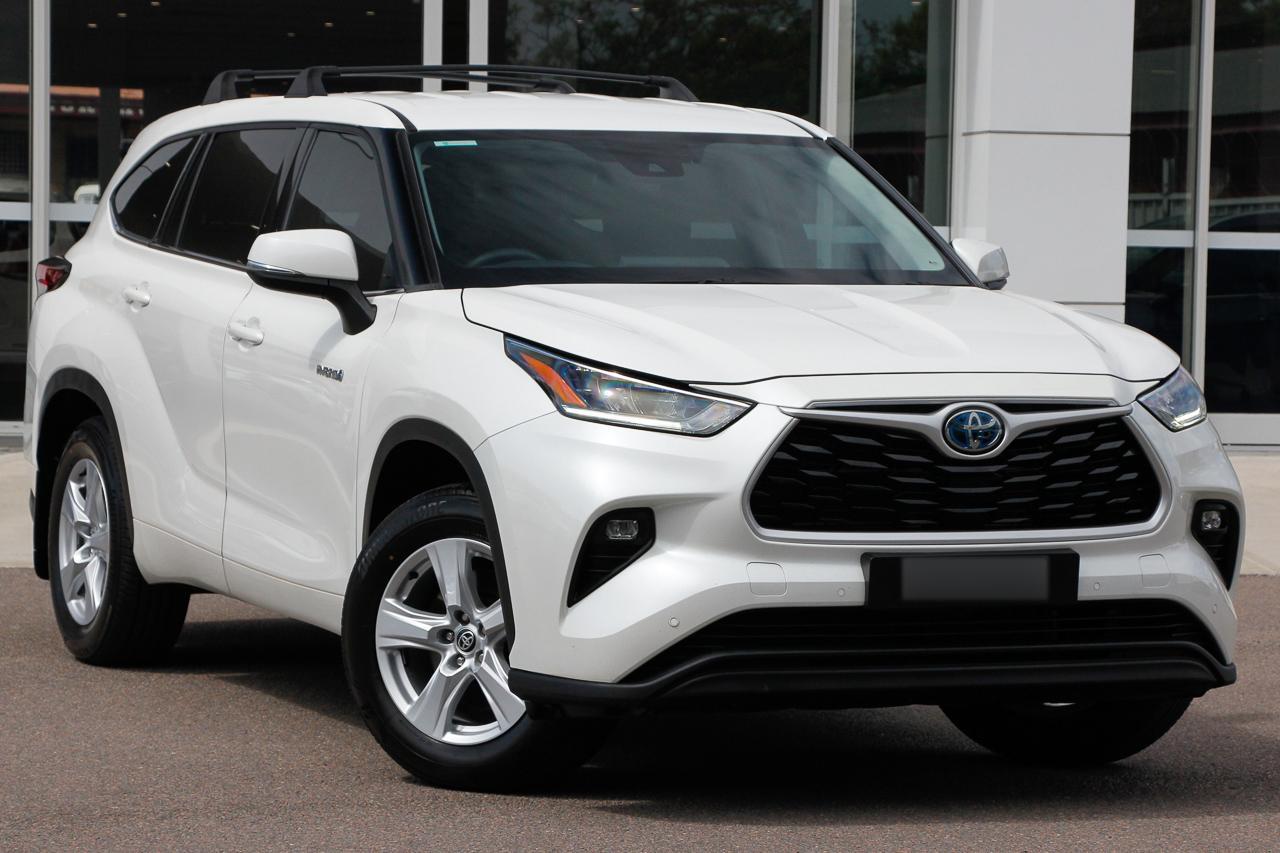 2021 Toyota Kluger GX in White