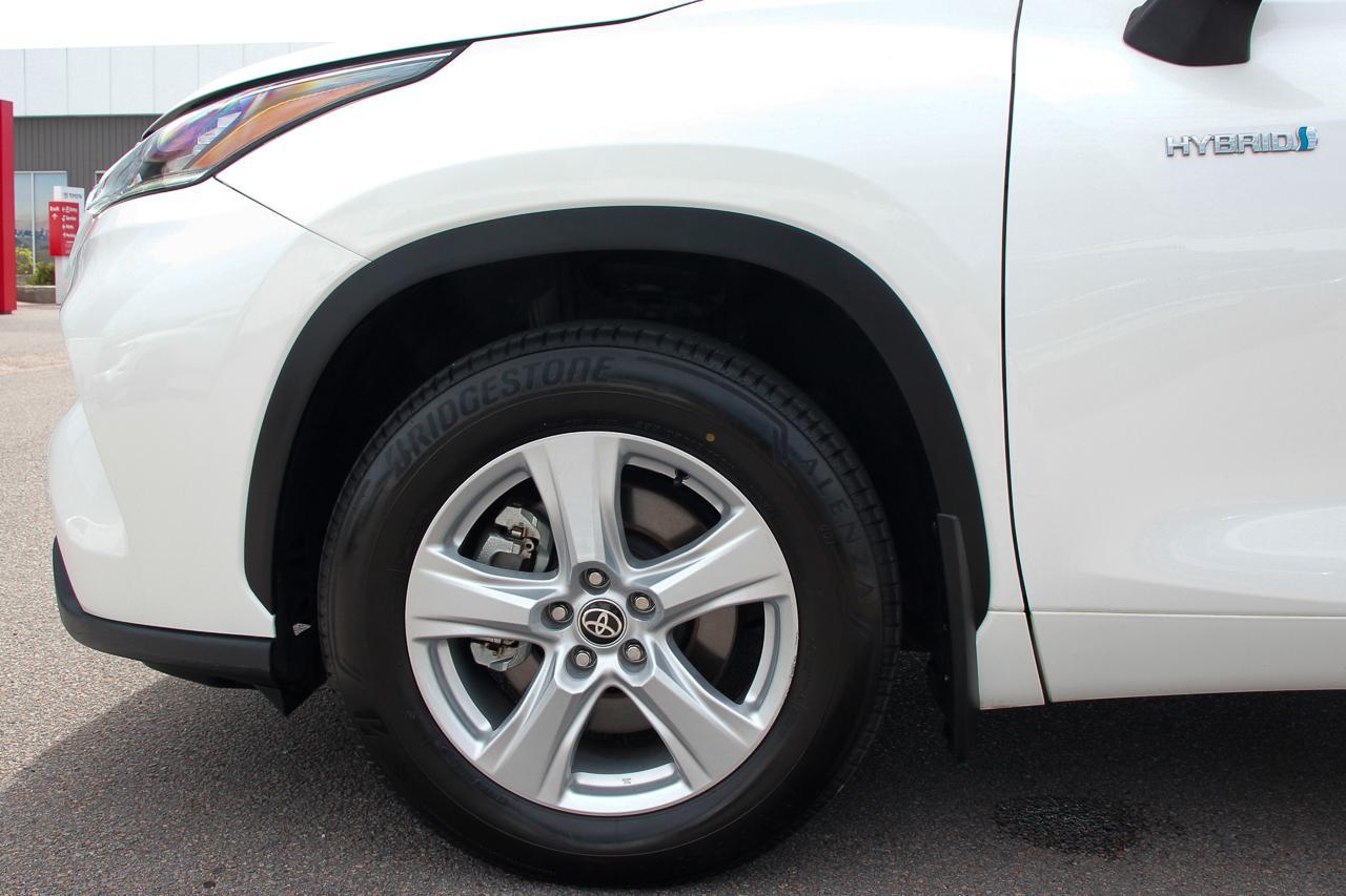 2021 Toyota Kluger GX in White