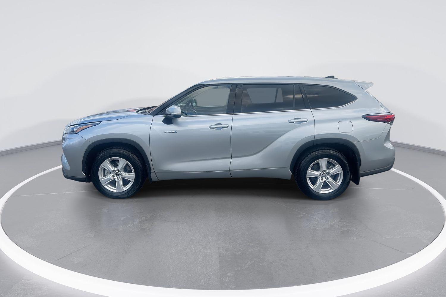 2022 Toyota Kluger GX AWD in Silver