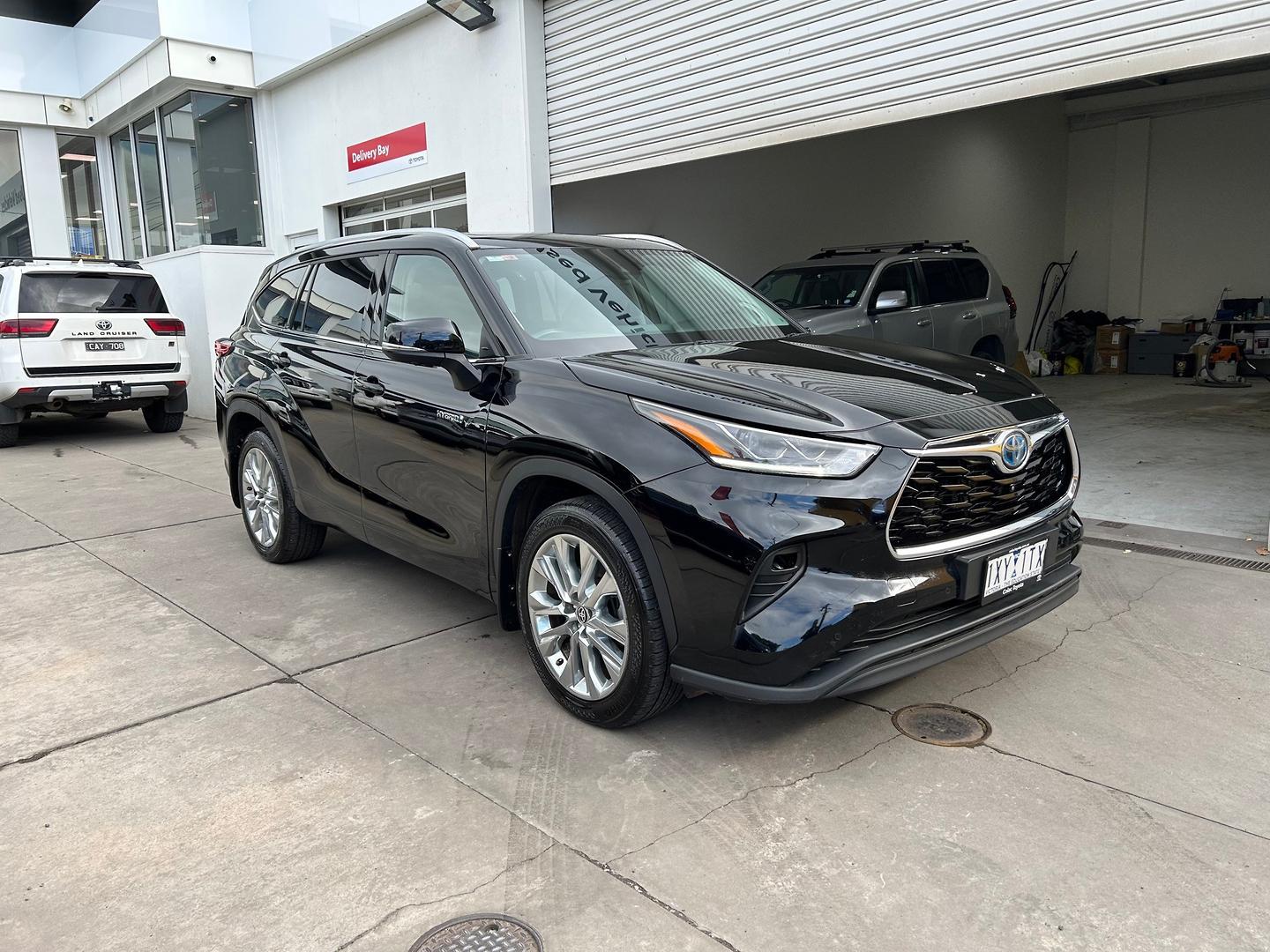 2022 Toyota Kluger AWD GRANDE in Black