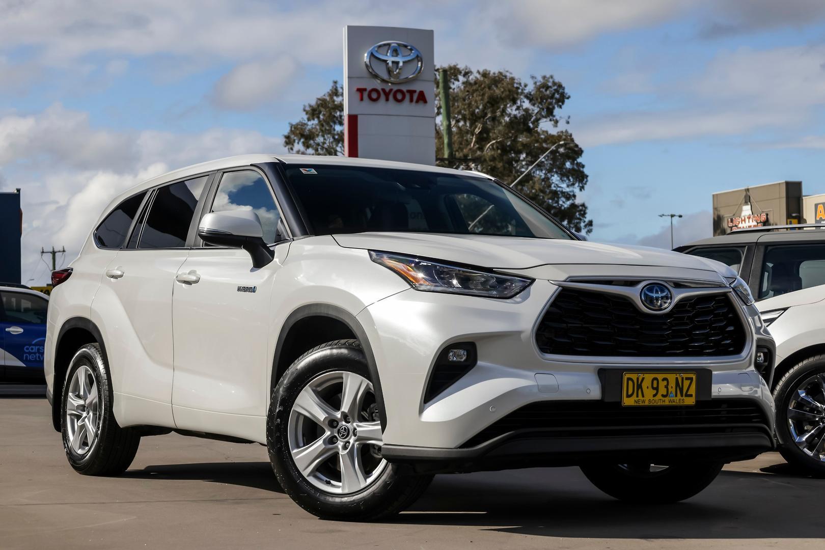 2023 Toyota Kluger GX AWD in White