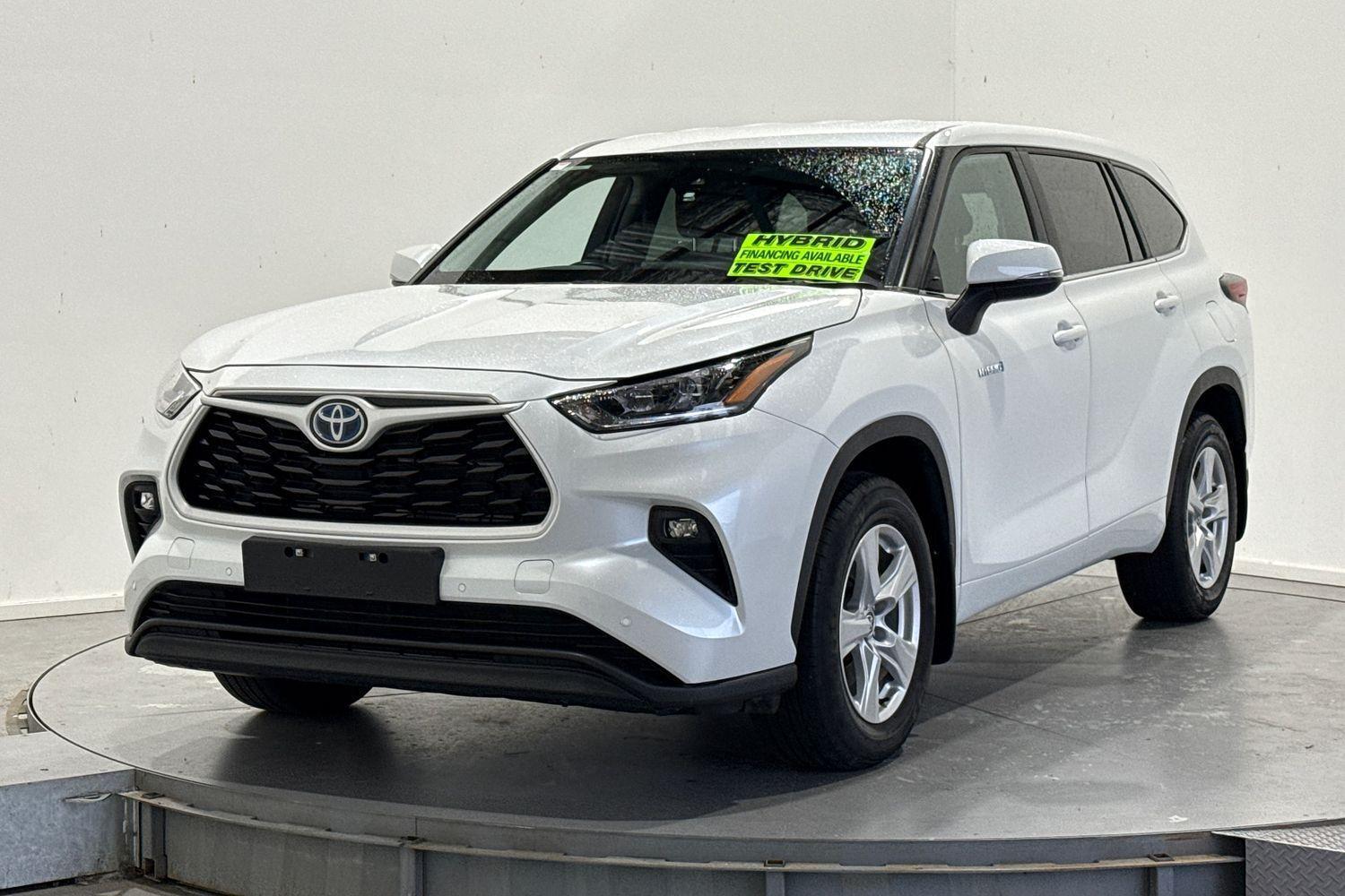 2024 Toyota Kluger GX AWD in White
