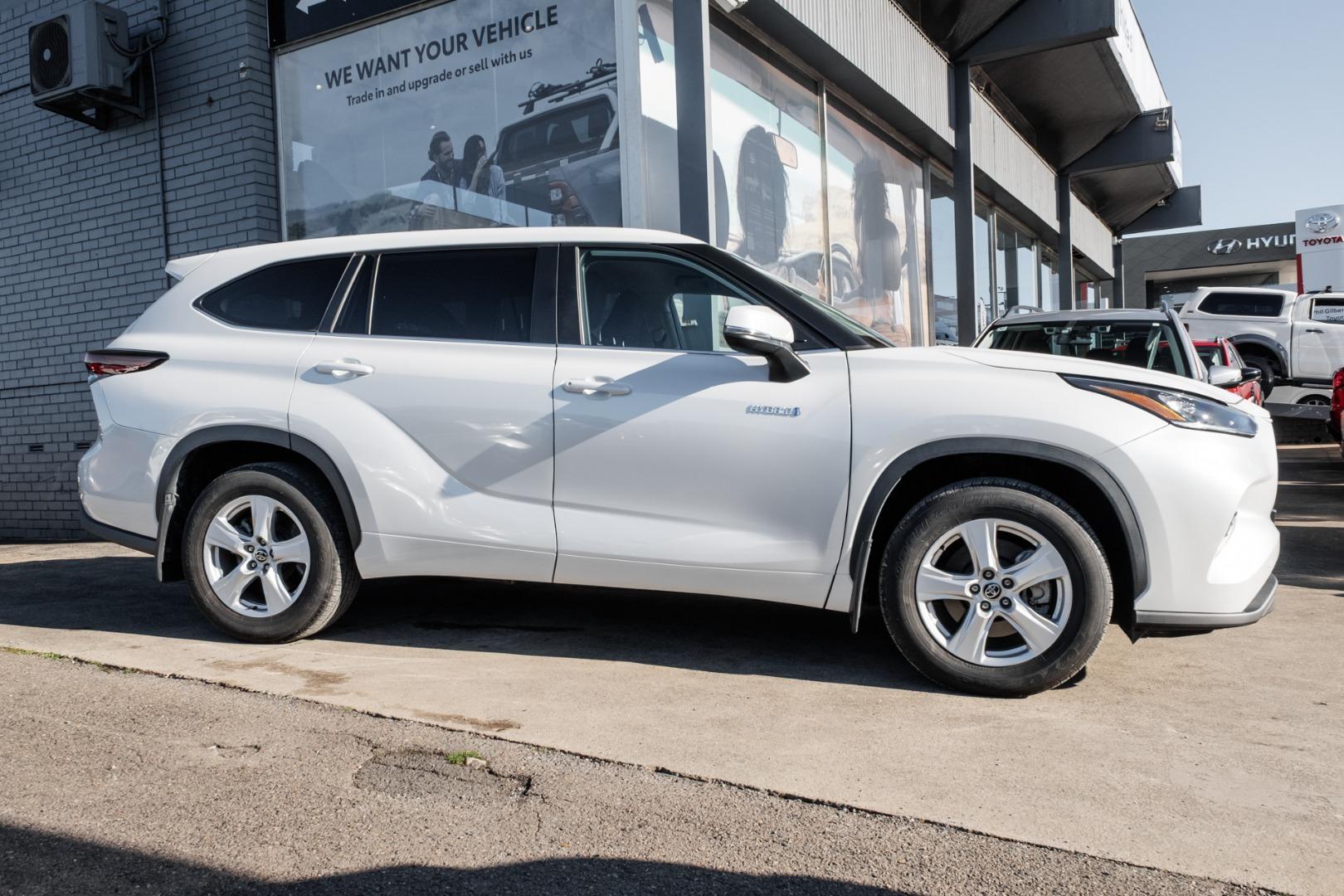 2024 Toyota Kluger GX AWD in White