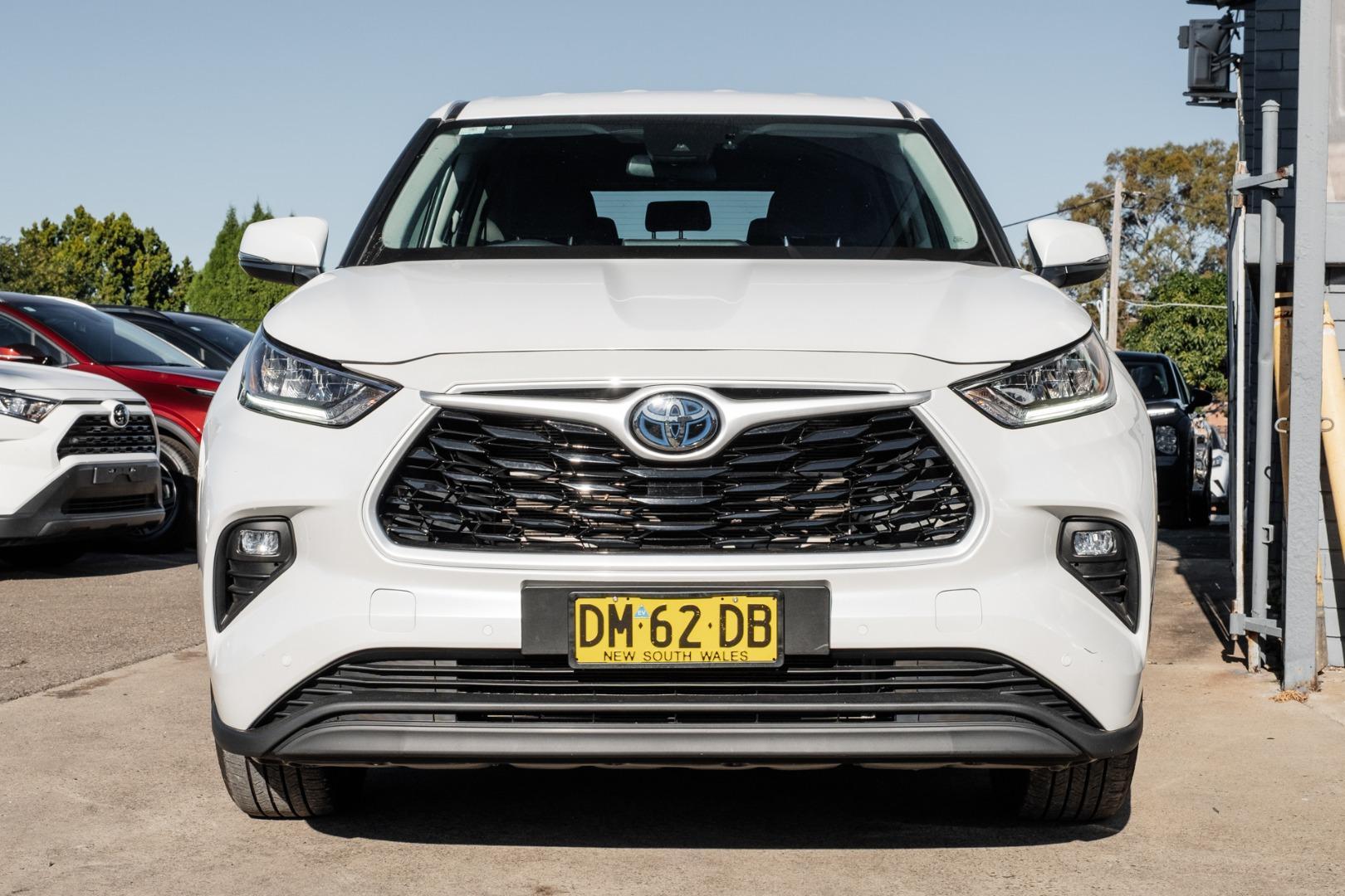 2024 Toyota Kluger GX AWD in White