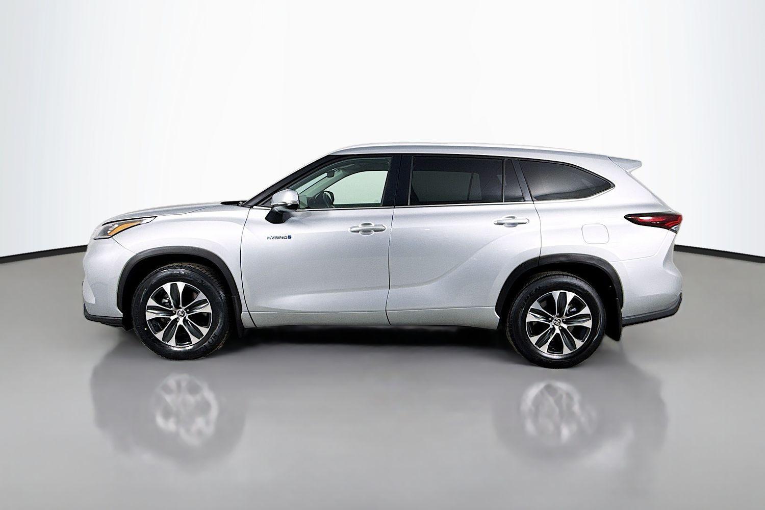 2024 Toyota Kluger GXL in Silver